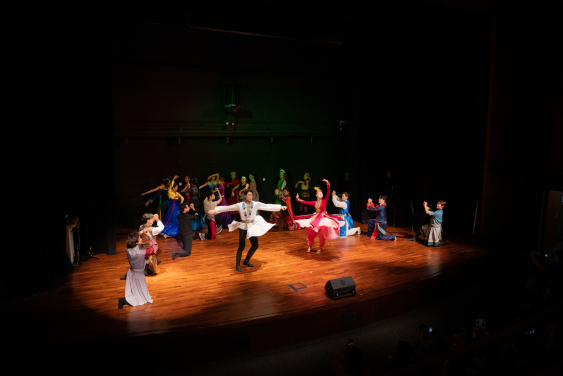 HKU hosts “Colorful Breeze” Chinese Ethnic Minority Arts Night